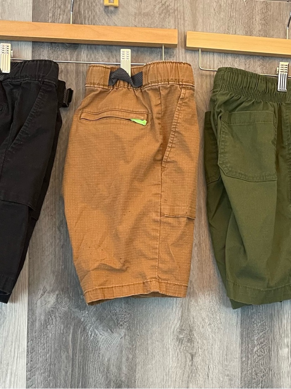 Wonder Nation Boy's Size 8 Blk/Beige/Olive  Buckle Closure & Drawstring Lot of 3